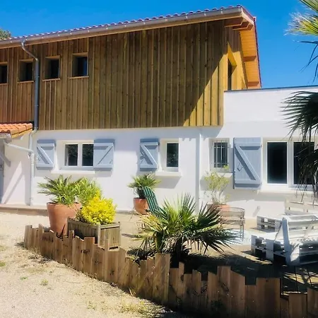 Σπίτι διακοπών Family With Pool - 5 Bedrooms
